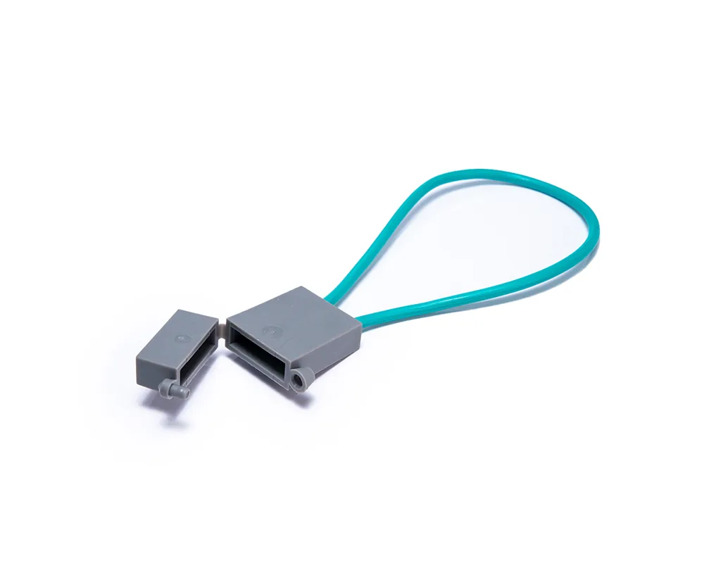 PORTA FUSIBLE UNIVERSAL CON TAPA FUSIBLE TIPO CLAVIJA NORMAL TOTAL PARTS 06618