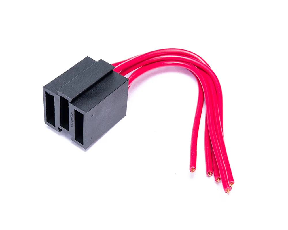 PORTA FUSIBLE TRIPLE UNIVERSAL SIN TAPA FUSIBLE TIPO CLAVIJA NORMAL TOTAL PARTS 08182
