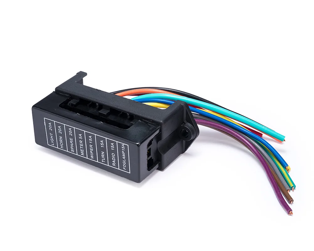 PORTA FUSIBLE UNIVERSAL CON TAPA PARA 8 FUSIBLES CLAVIJA NORMAL TOTAL PARTS 34602